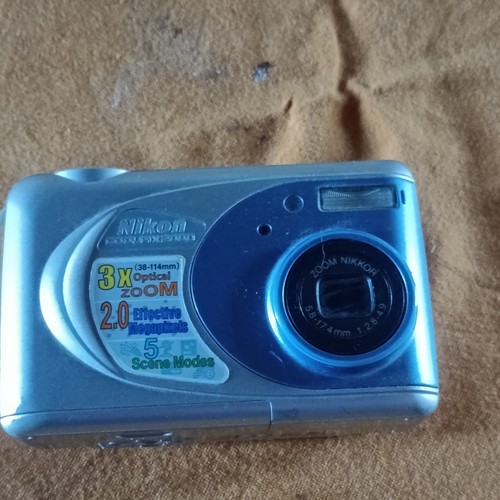 Nikon coolpix 2000 - nikon,